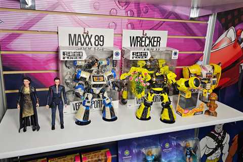 Toy Fair 2023 – Nacelle Robo Force, Biker Mice From Mars, The Expanse, Comedians