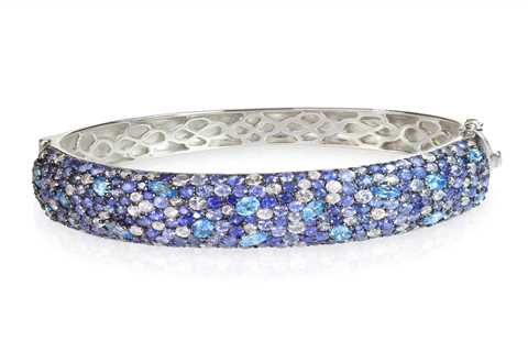 Luxurious Sparkle: Sapphire and Diamond Bracelet Exquisite