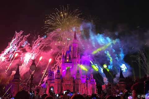 5 EXCLUSIVE Events Happening in Disney World on New Year’s Eve