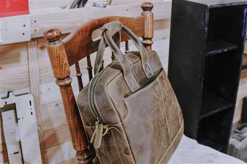 Elevate Your Style: When to Use Leather Messenger Bags